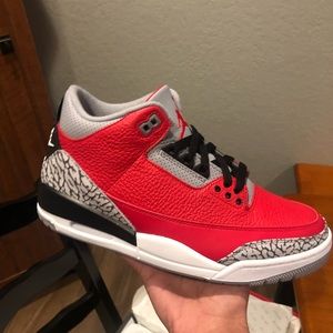 Jordan 3 fire red/ red cement size 8 SE brand new